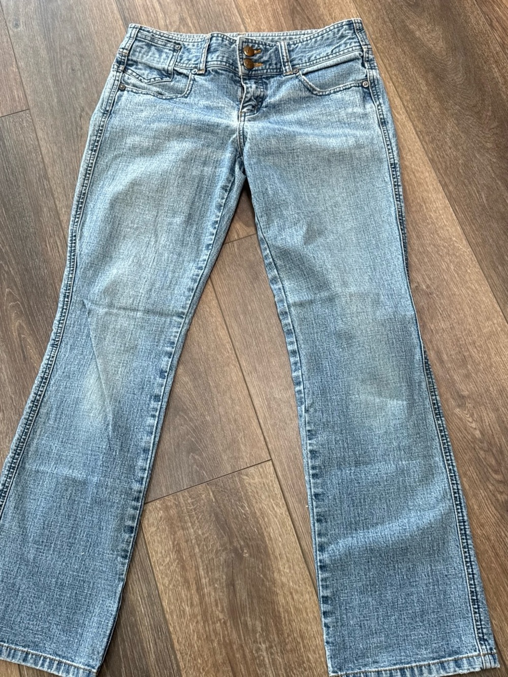 Vintage express no back pocket.